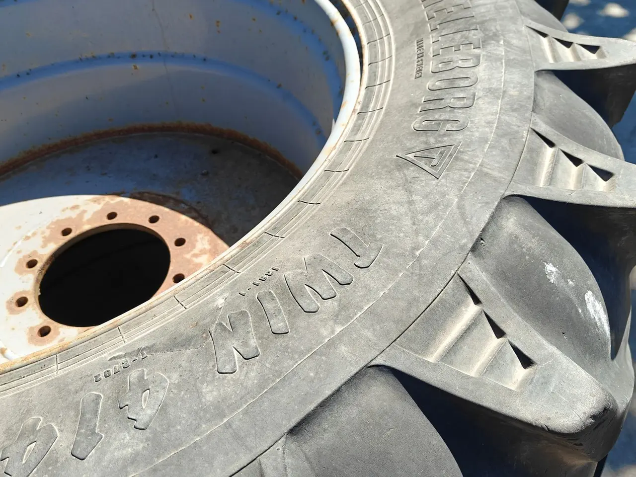 Billede 3 - Traktor hjul 850/55-42 XXX