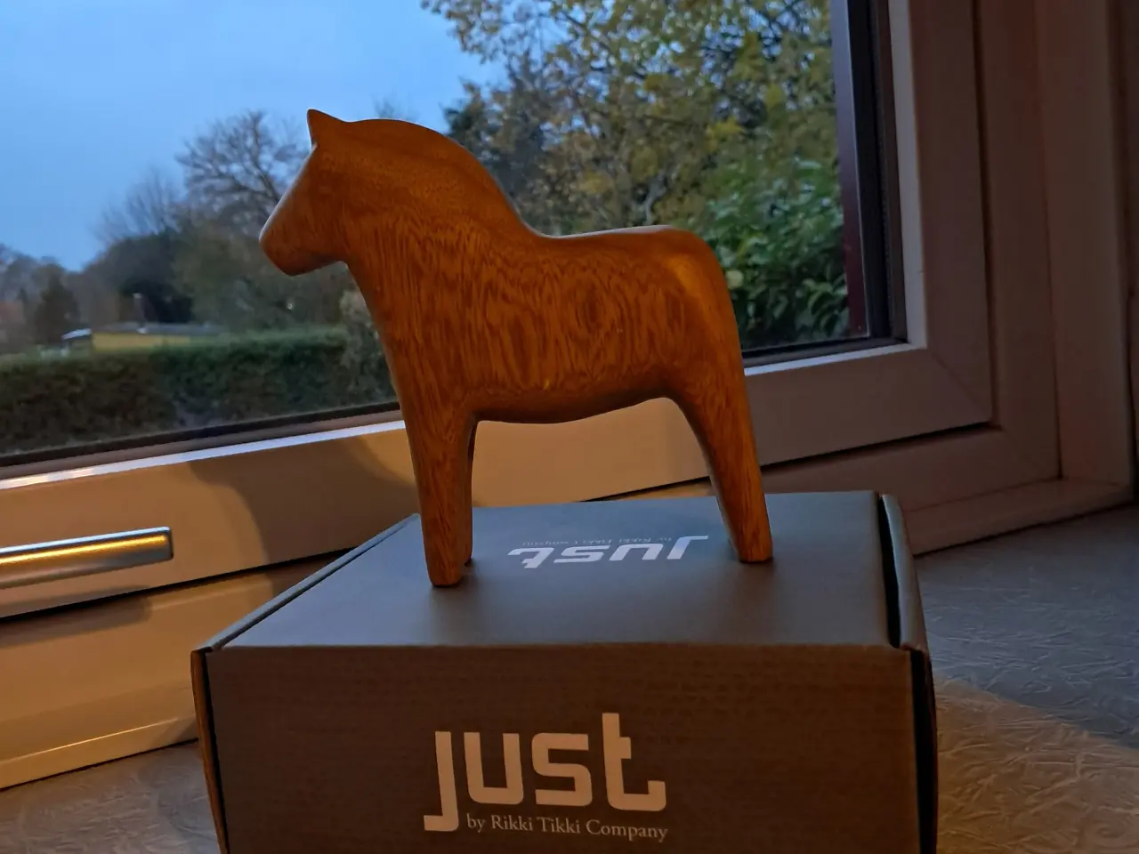 Billede 1 - Træ hesteskulptur, pony  Just Rikki Tikki,