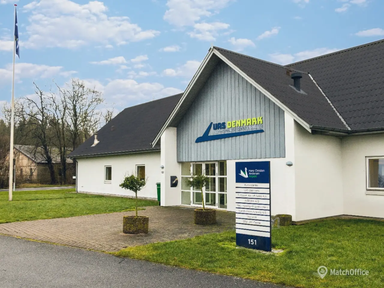Billede 1 - Offices for drone business in the drone test center
