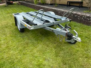 MC Trailer udelejes