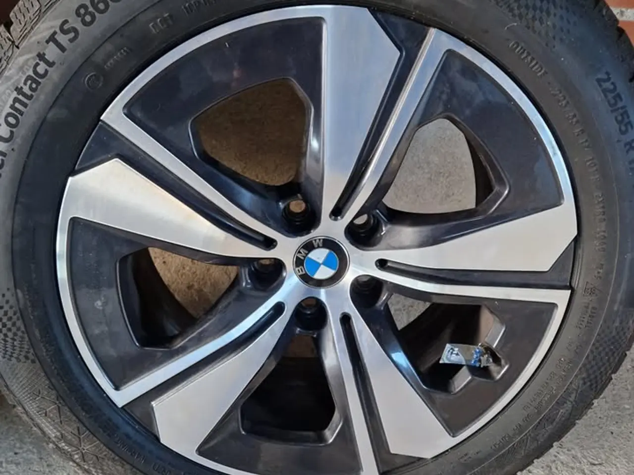 Billede 2 - Vinterdæk og fælge BMW I4 225/55 R17