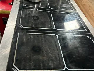 Jøni kogebord