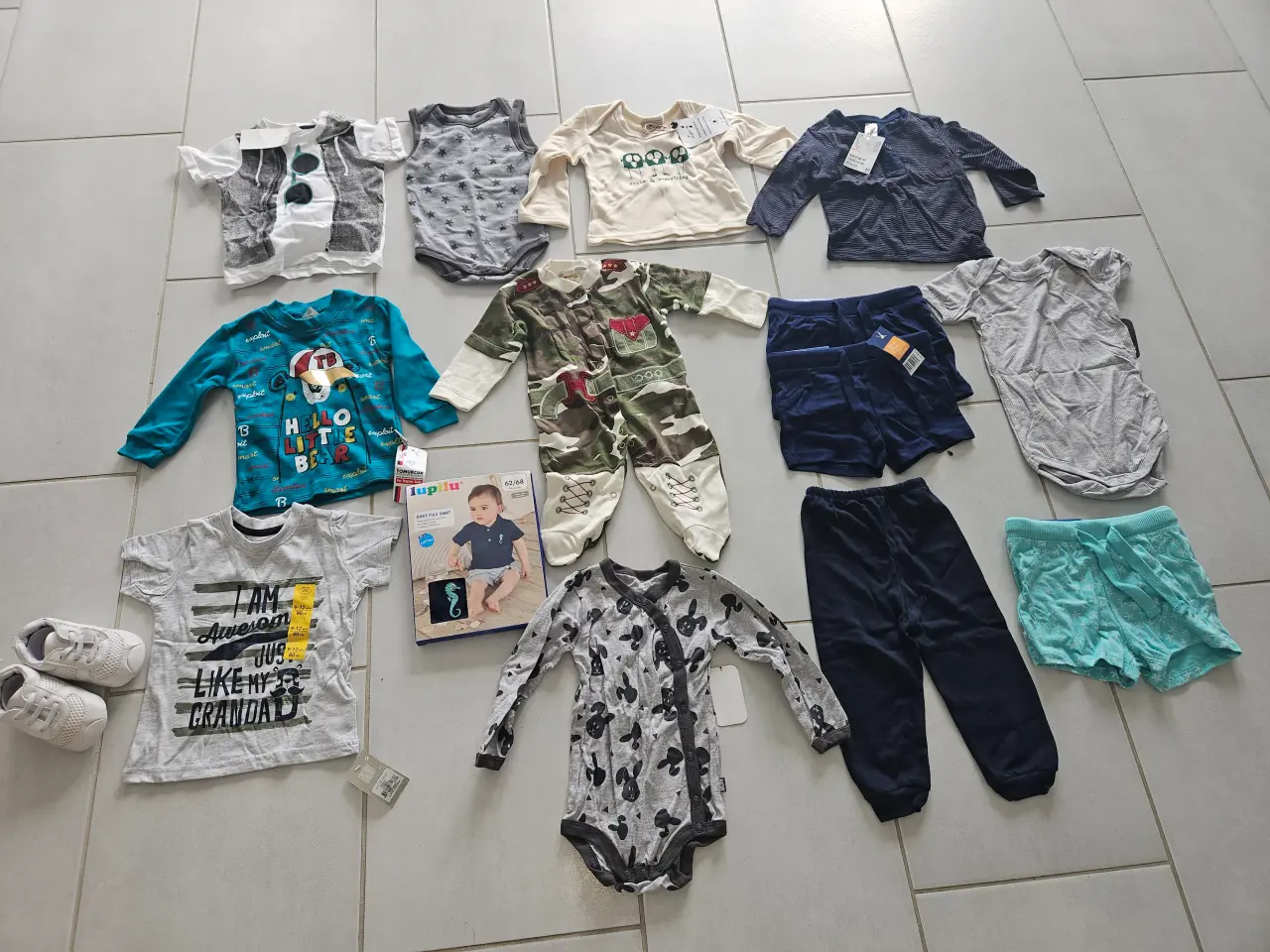 Billede 1 - Nyt tøj 4-6m (6-12m)