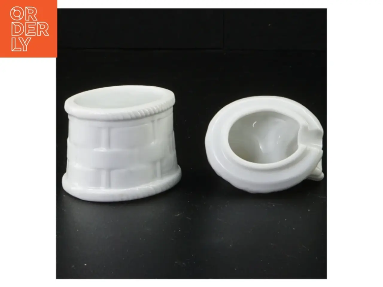 Billede 2 - Hvid porcelæns høne (str. 10 x 7 x 6 cm)