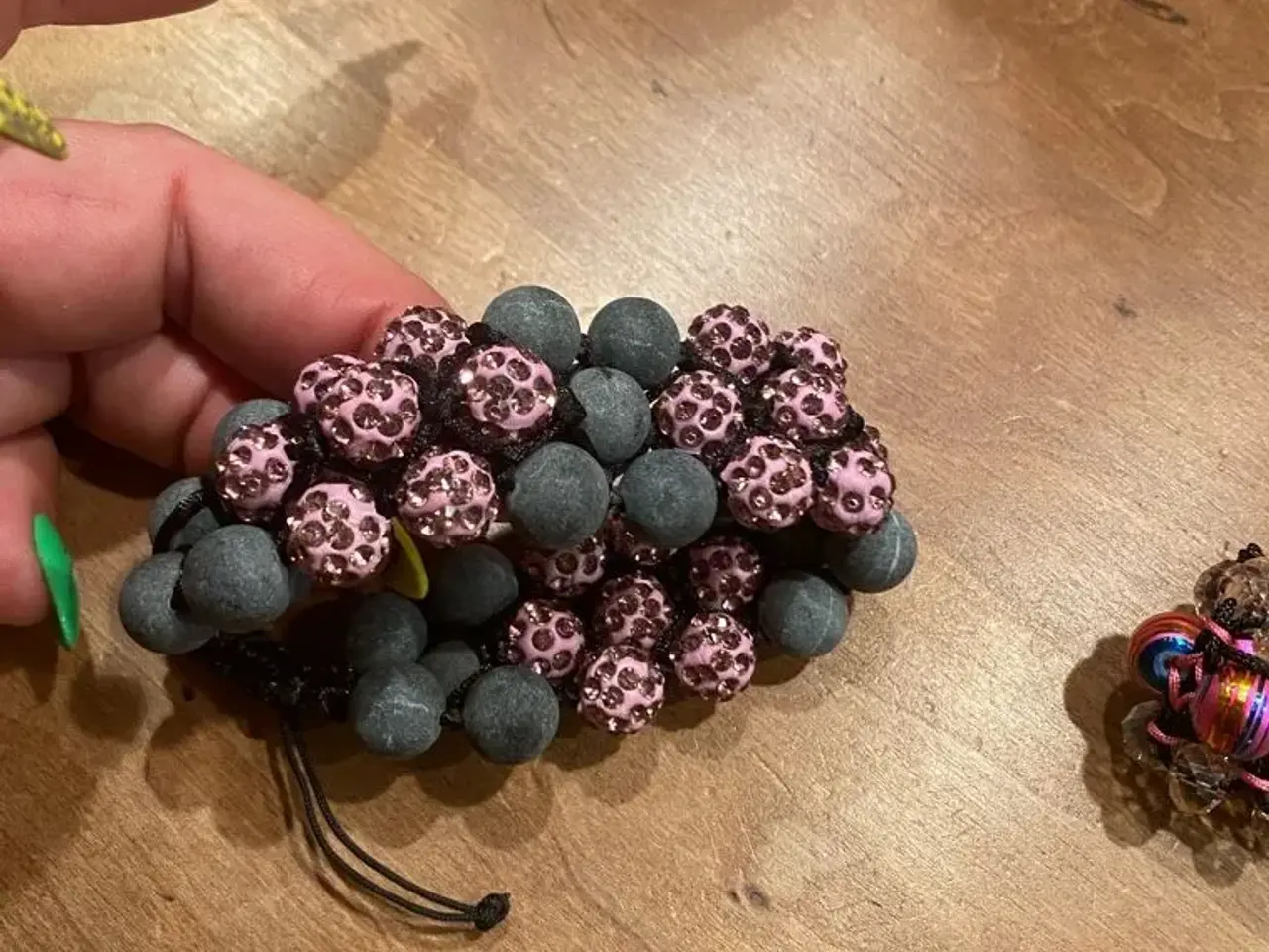Billede 5 - Flotte nye knyttede armbånd