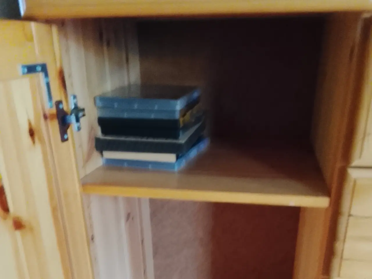 Billede 2 - Pæn købmandsddisk sæłges.Fyn