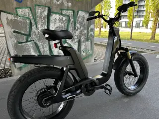 Fantic Urban El cykel med Centermotor - Italiensk