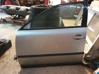 VW passat srd. årg 98 førerdør