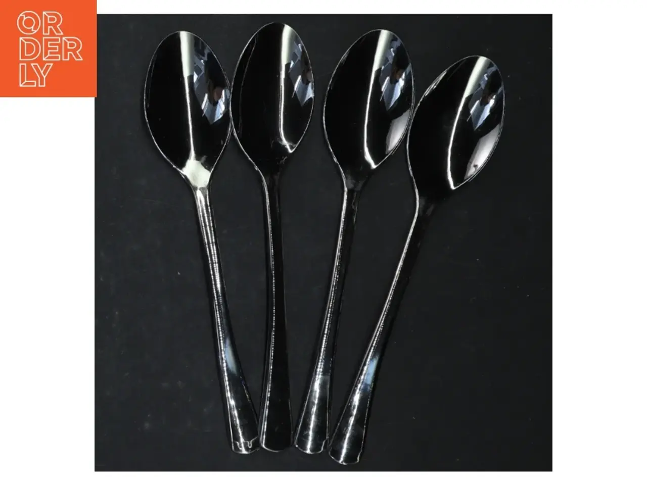 Billede 1 - 4 Sølvfarvede plastikskeer (str. 4 styk. 19 cm)