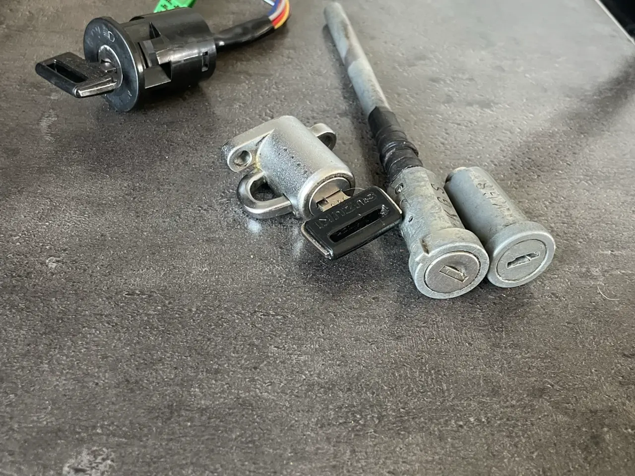 Billede 2 - Låse sæt til Suzuki fz 50