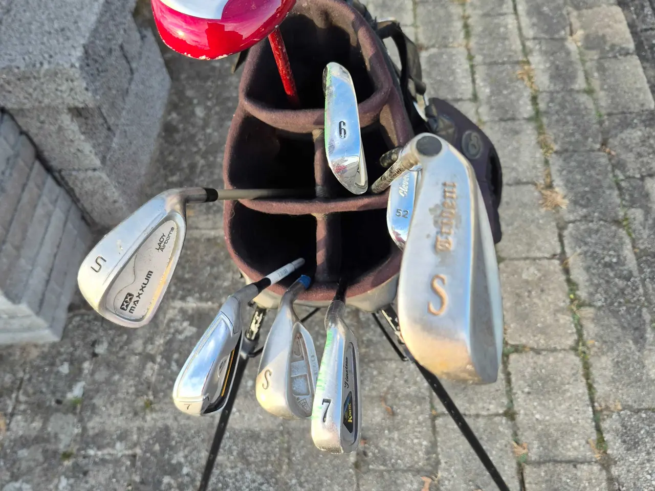 Billede 9 - Golfbag mef støtteben, så den kan stå med flere j