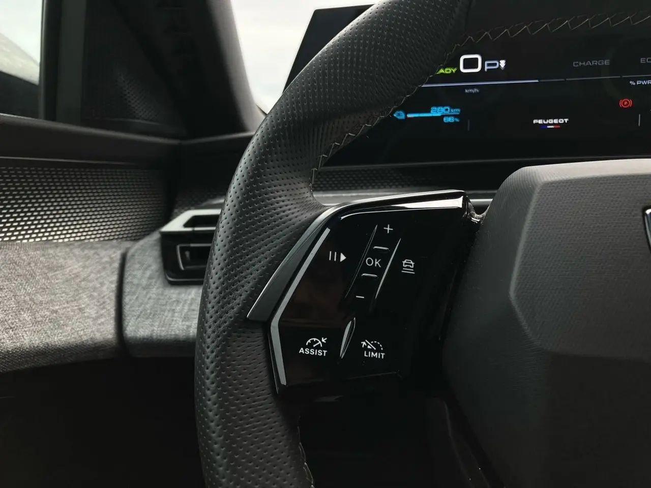 Billede 14 - Peugeot e-3008 77 GT