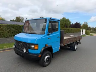 Mercedes 817
