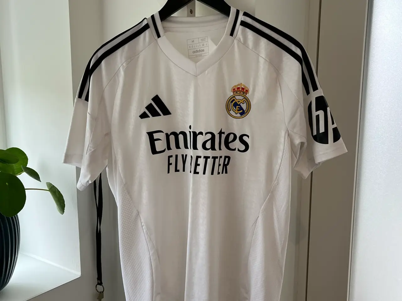 Billede 1 - Real Madrid fodboldtrøje