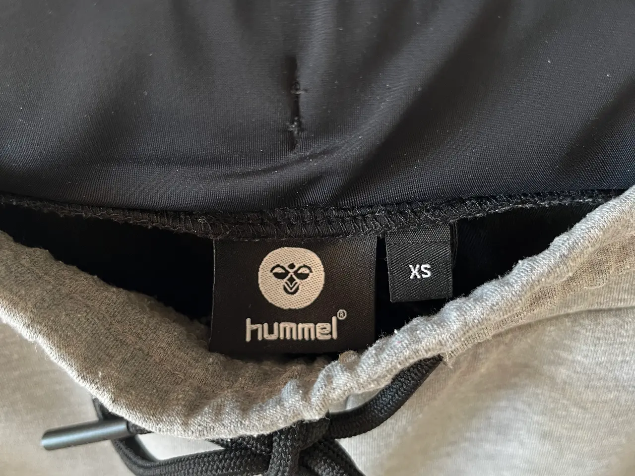 Billede 5 - Sportstøj fra Hummel