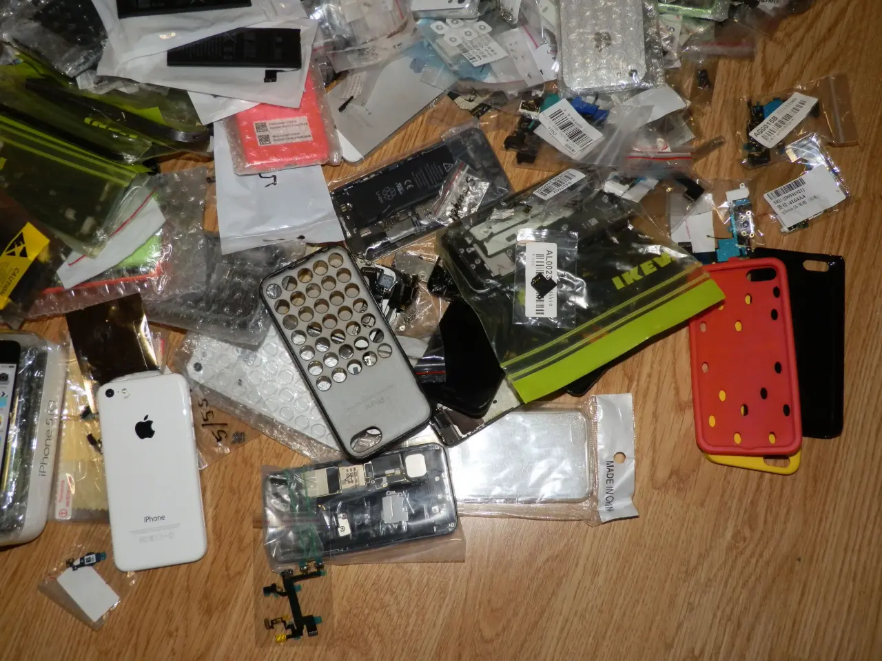 Billede 4 - Stort lot med div. iPhone 5, 5S, 5C og div. dele.