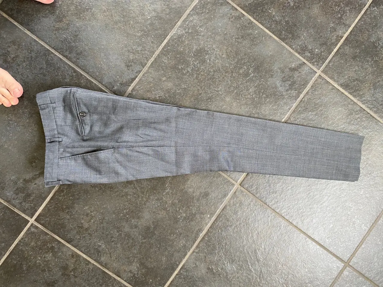 Billede 4 - Jakkesæt gråt Jack&Jones (konfirmation)
