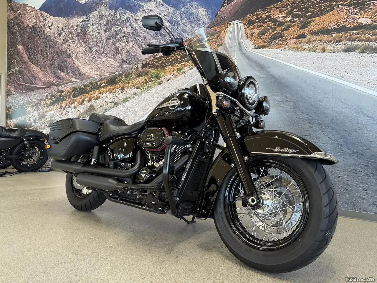 Billede 3 - Harley-Davidson FLHCS Heritage Softail Classic 114"