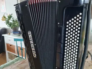 Knapharmonika, velholdt Italiensk Guerrine