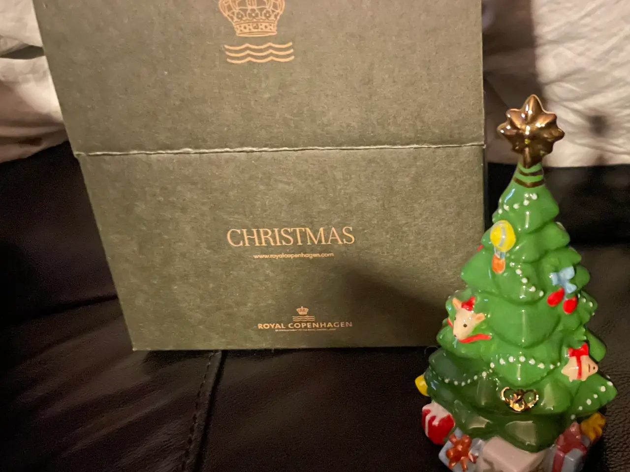 Billede 2 - Royal Copenhagen årets juletræ 2025