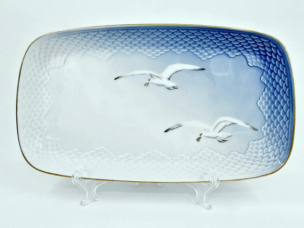 Billede 1 - Mågestel Bakke nr. 96 Med Guldkant 2 sortering
