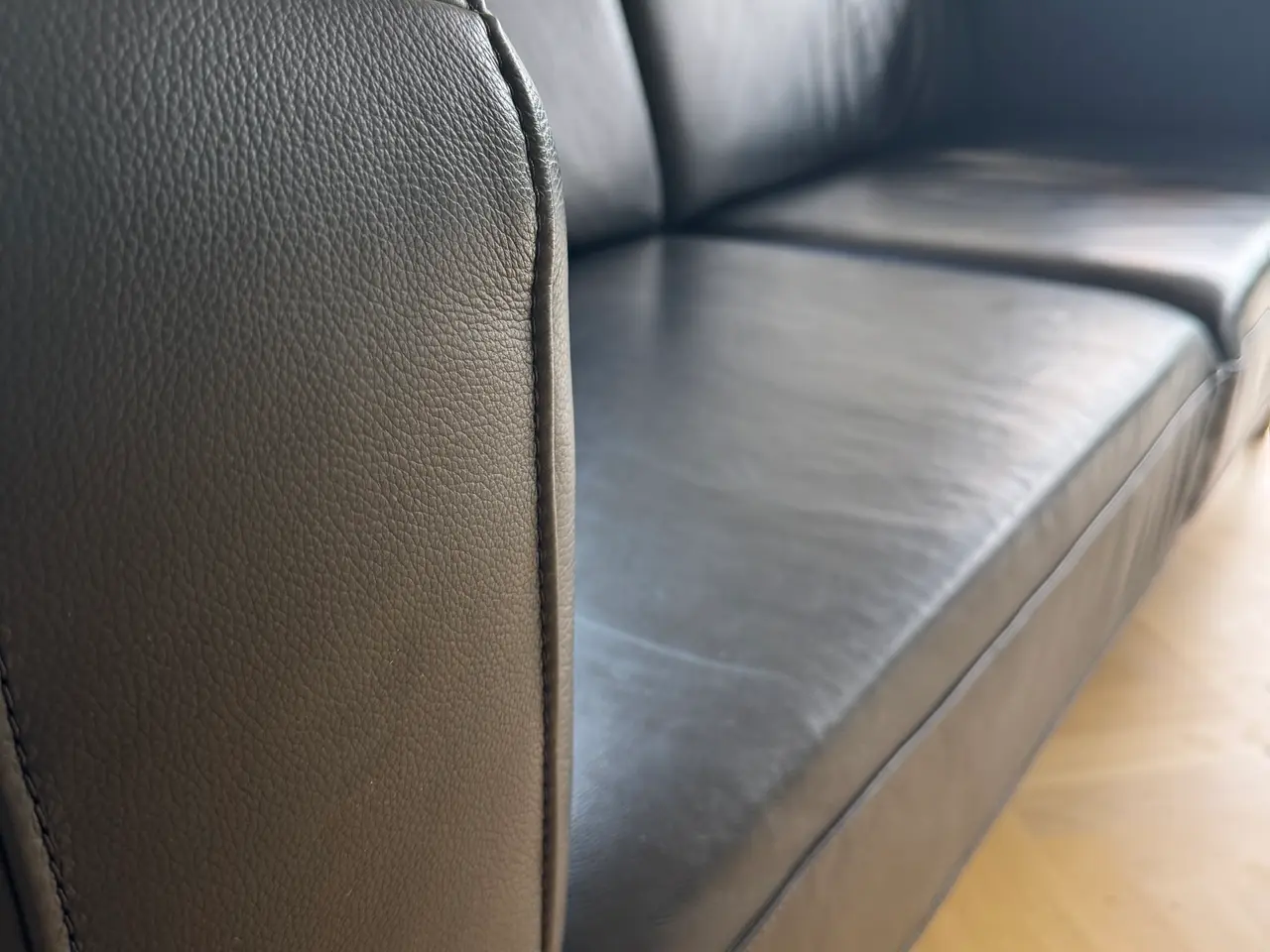 Billede 3 - Sort lædersofa Andersen Furniture A1