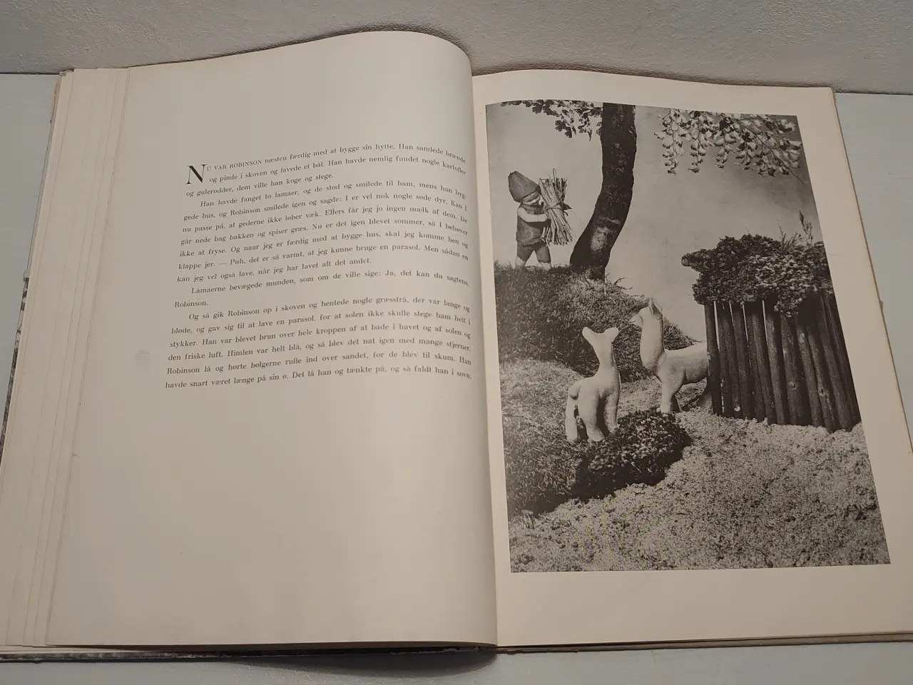 Billede 3 - Immanuel Tjerne:Robinson.Billeder af C. Bloc. 1950