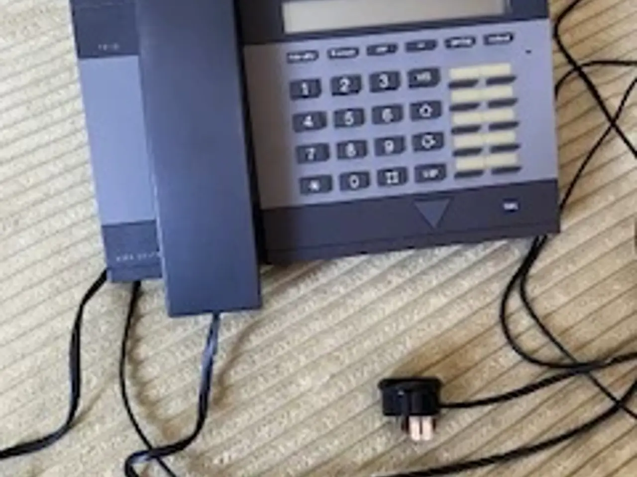 Billede 1 - Fastnettelefon Kirk Delta Trio Mørkegra/lysegrå