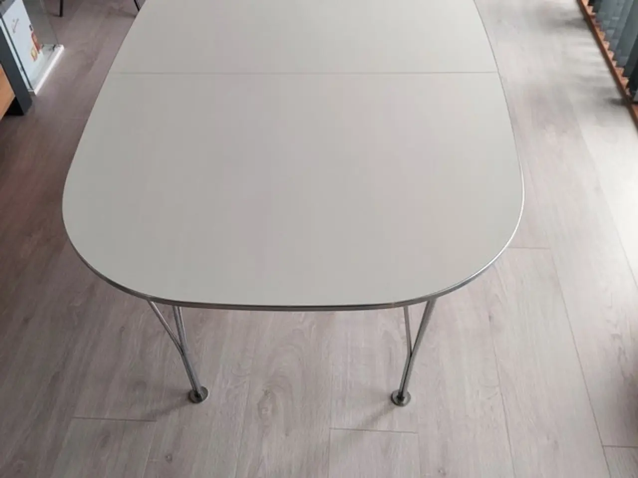 Billede 4 - Spisebord i hvid