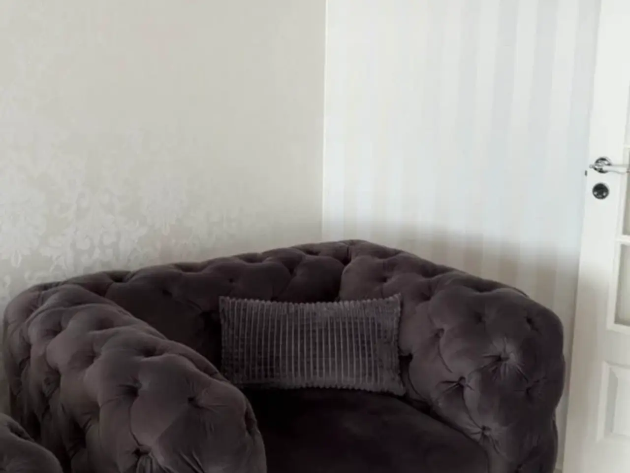 Billede 3 - Sofagruppe, sofabord, spejl, rullebord