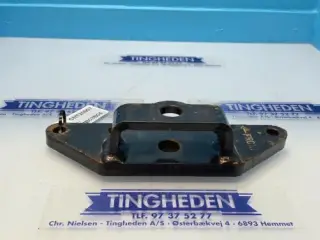 New Holland T6.120 Trækstang Støtte 87558081