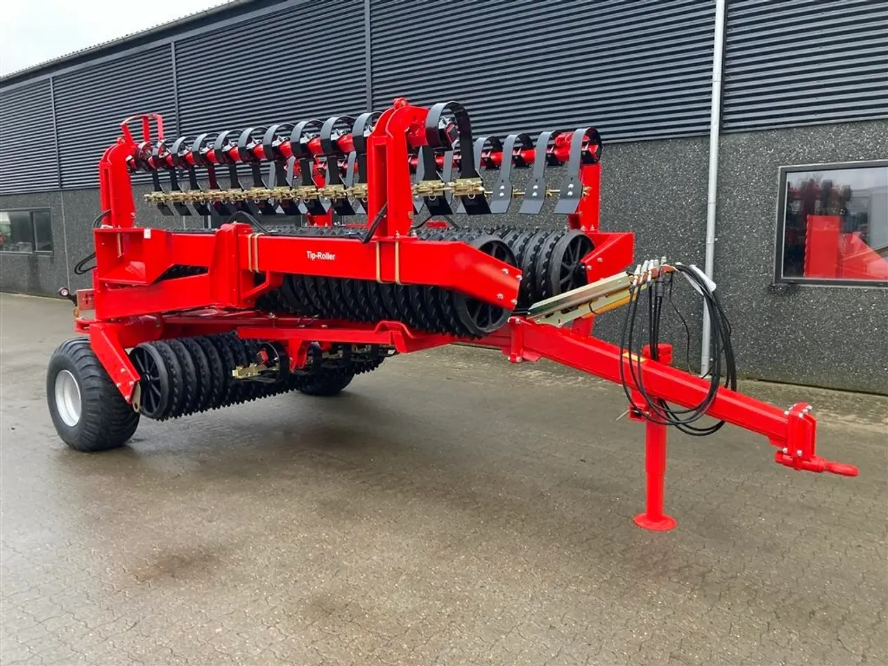 Billede 2 - HE-VA HE-VA TIP ROLLER 8.20 m. Spring-Active-Transfer System - som er en fjederaktiveret vægtoverføring.
