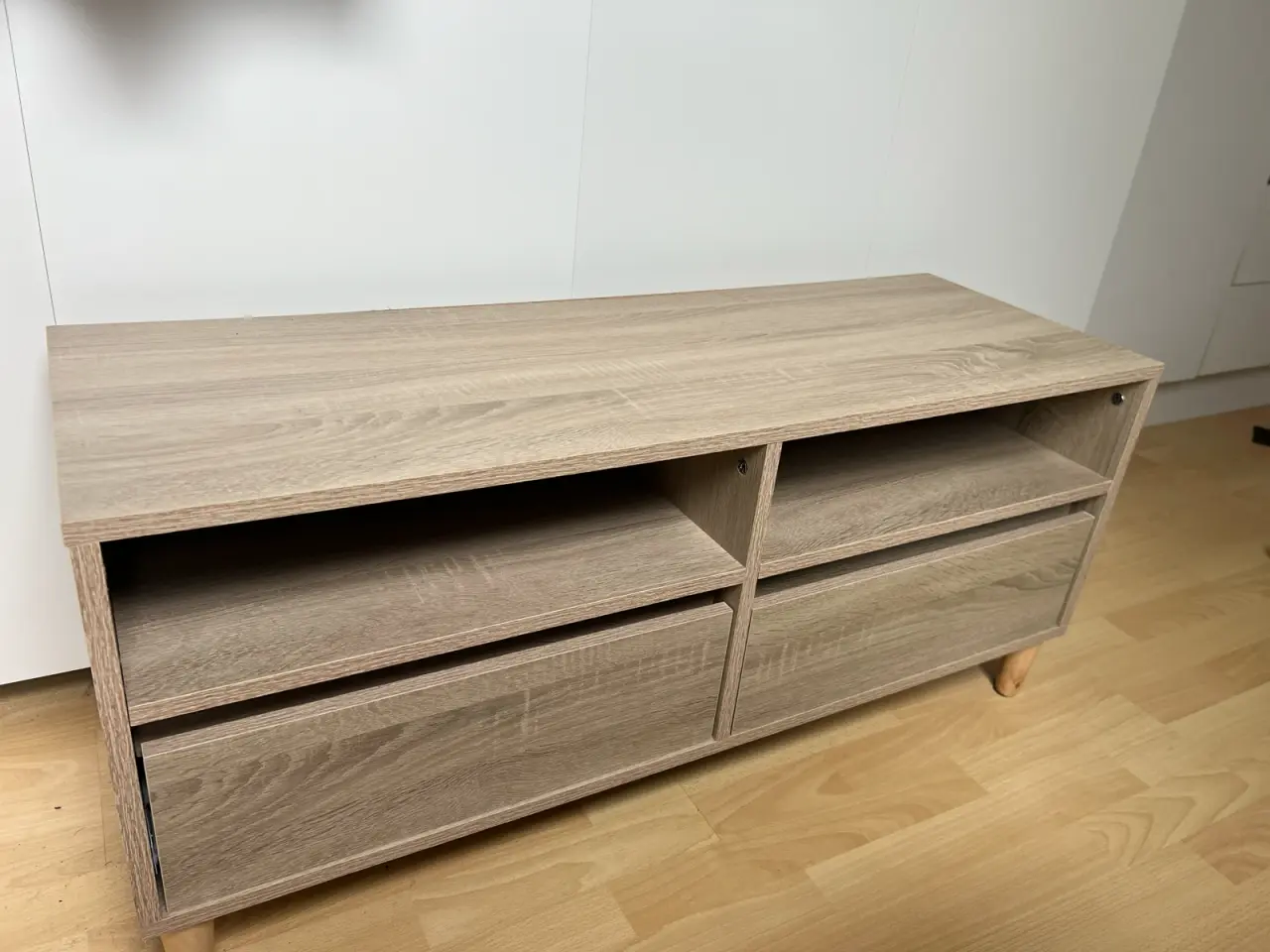 Billede 1 - TV skab
