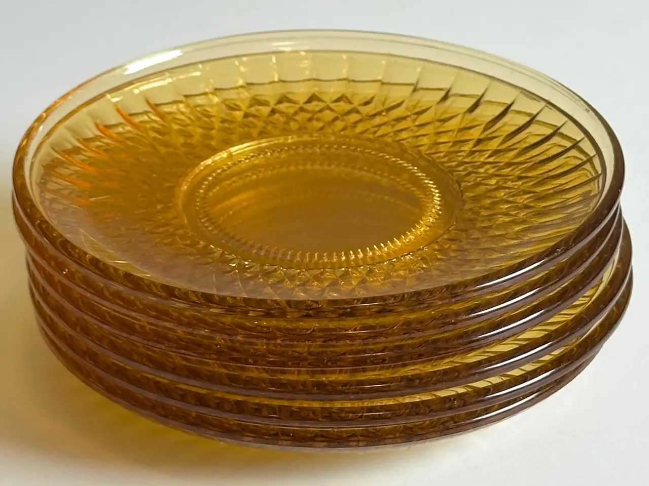 Billede 7 - Kagetallerkner, ravfarvet glas, 6 stk samlet