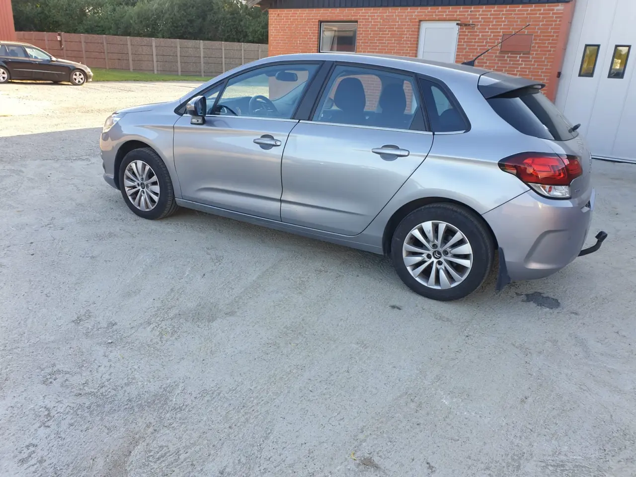 Billede 3 - CITROËN C4 2016 1,6 4-dørs m. bagklap Grøn ejerafg