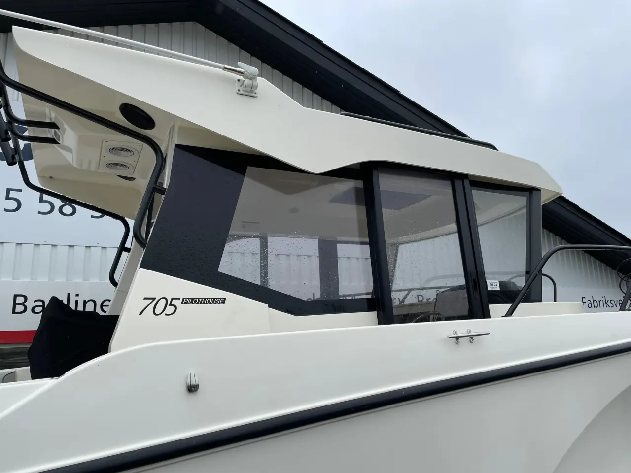 Billede 5 - Captur 705 Pilothouse med 225 hk Mercury-EFI DS 3,4L V6 XL - alt i udstyr.