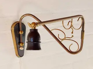 Svingarmslampe i messing