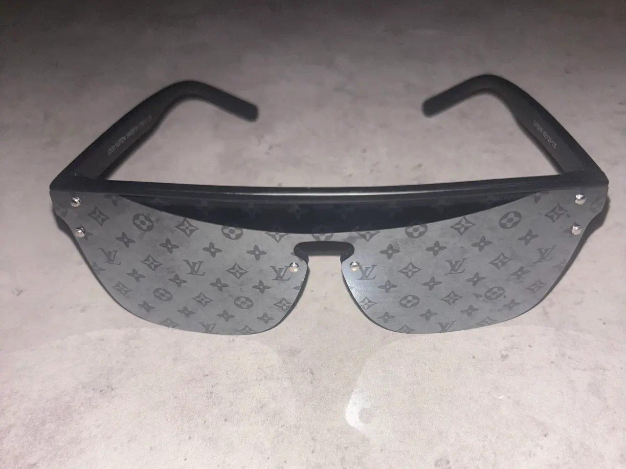 Billede 1 - Louis Vuitton unisex solbriller sort