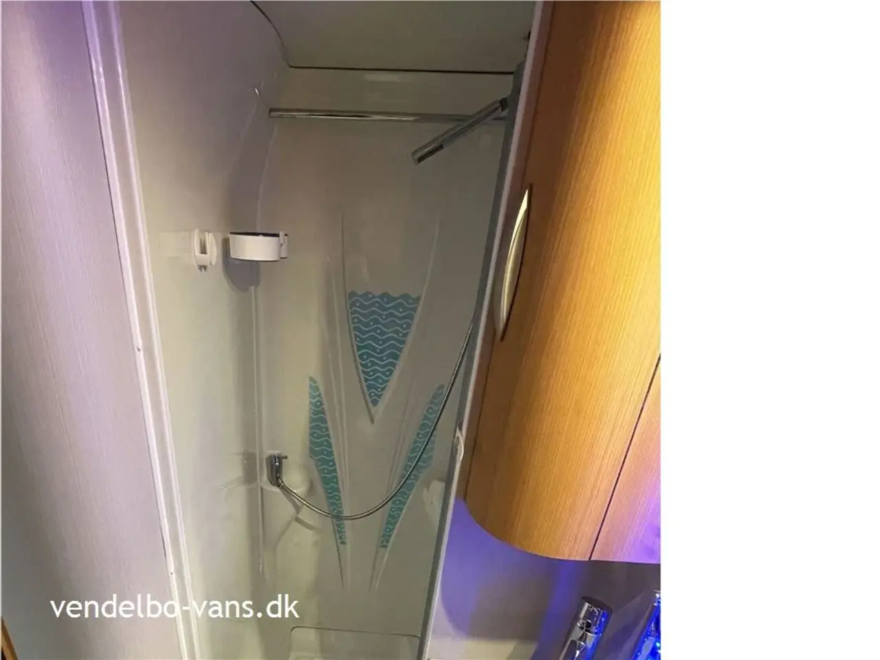 Billede 11 - 2008 - Chausson Allegro 96 Enkelsenge i lav (sidde) højde og toilet og bad i bagenden