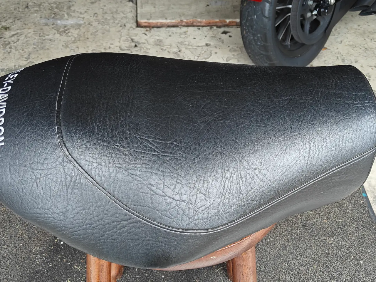 Billede 1 - Harley Davidson xl 883n iron sæde