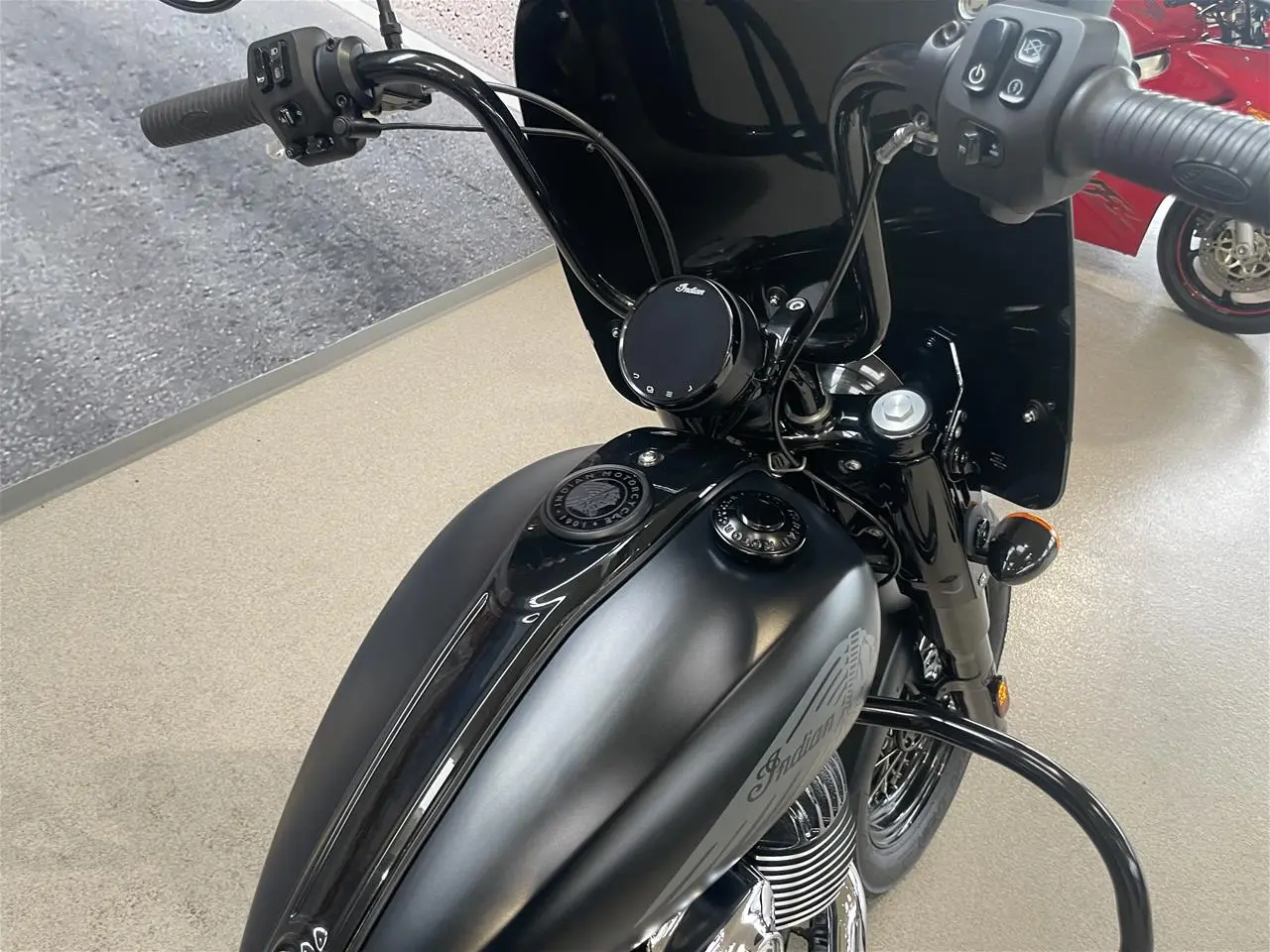 Billede 10 - Indian Chief Bobber Dark Horse 116"