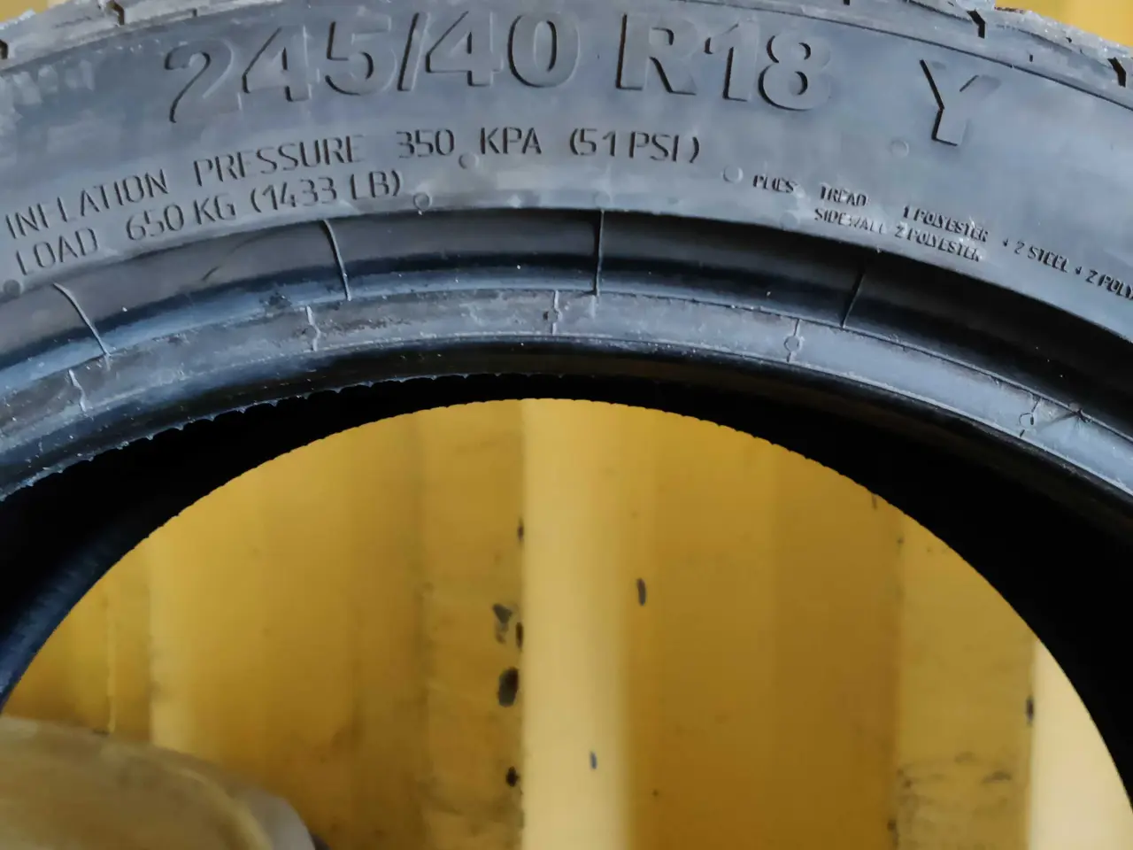 Billede 3 - 245/40 x 18 sommerdæk