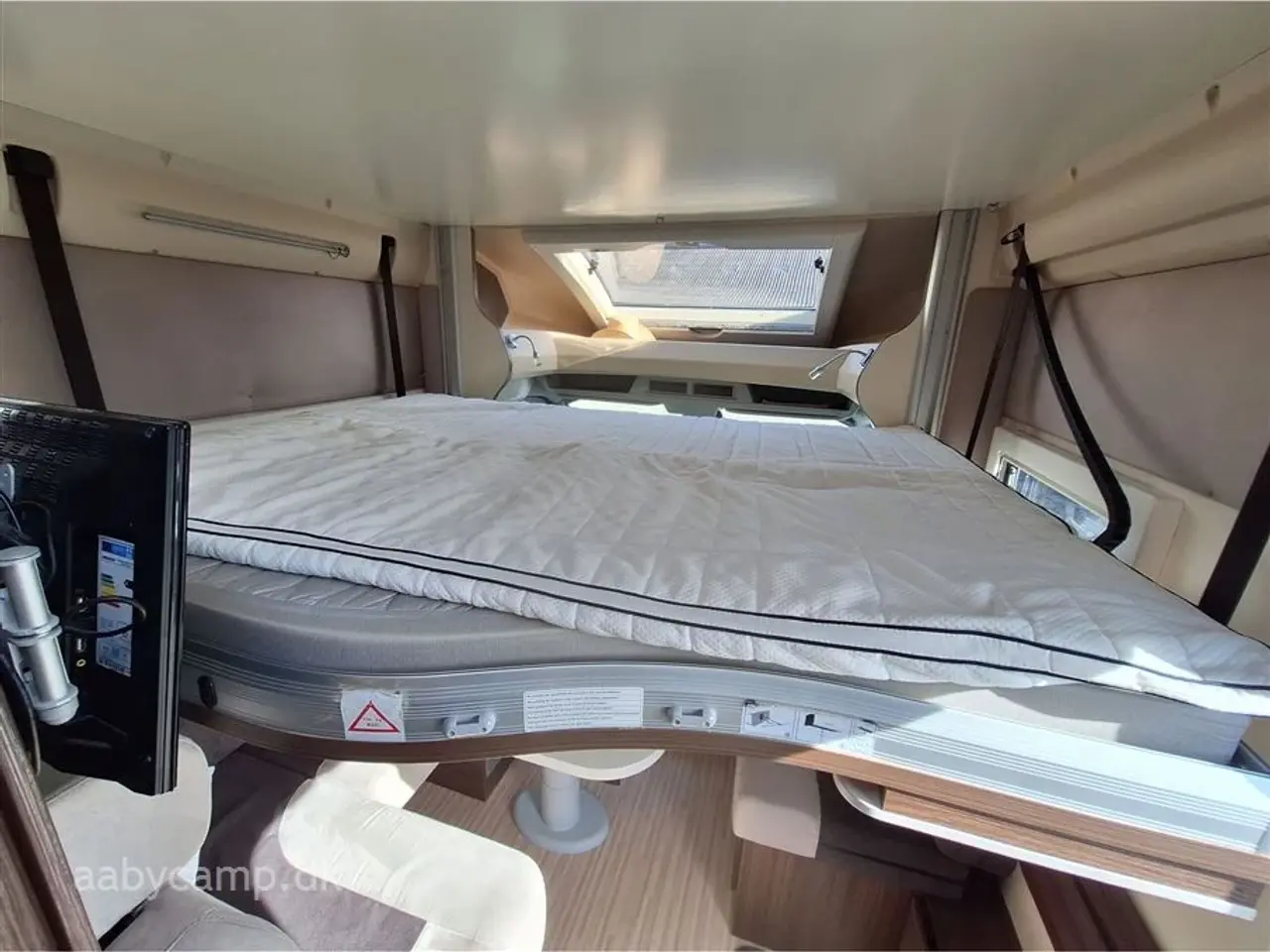 Billede 9 - 2019 - Benimar Tessoro 483 solceller. batteri. markise.duo control. tv. KUN 29,000 km.
