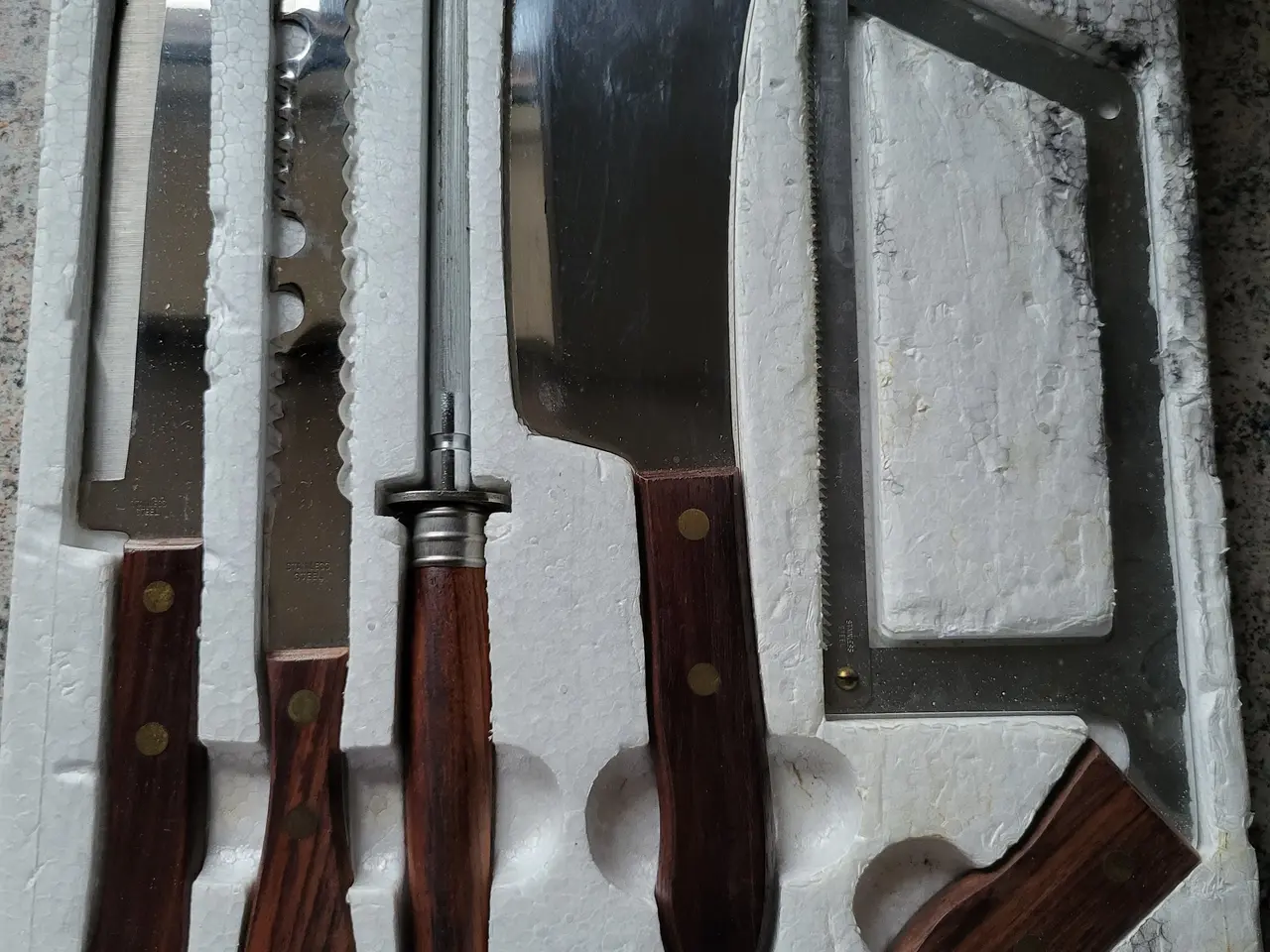 Billede 1 - 5-piece Køkken knive // evt realistisk bud