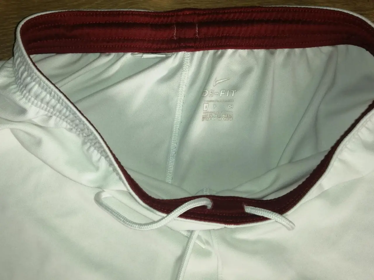 Billede 4 - A.S. ROMA SHORTS, STR. S, I FLOT STAND