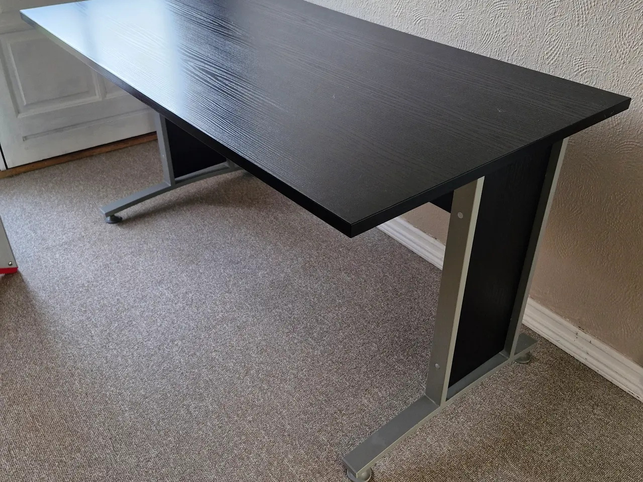 Billede 1 - Skrivebord til bla. kontor