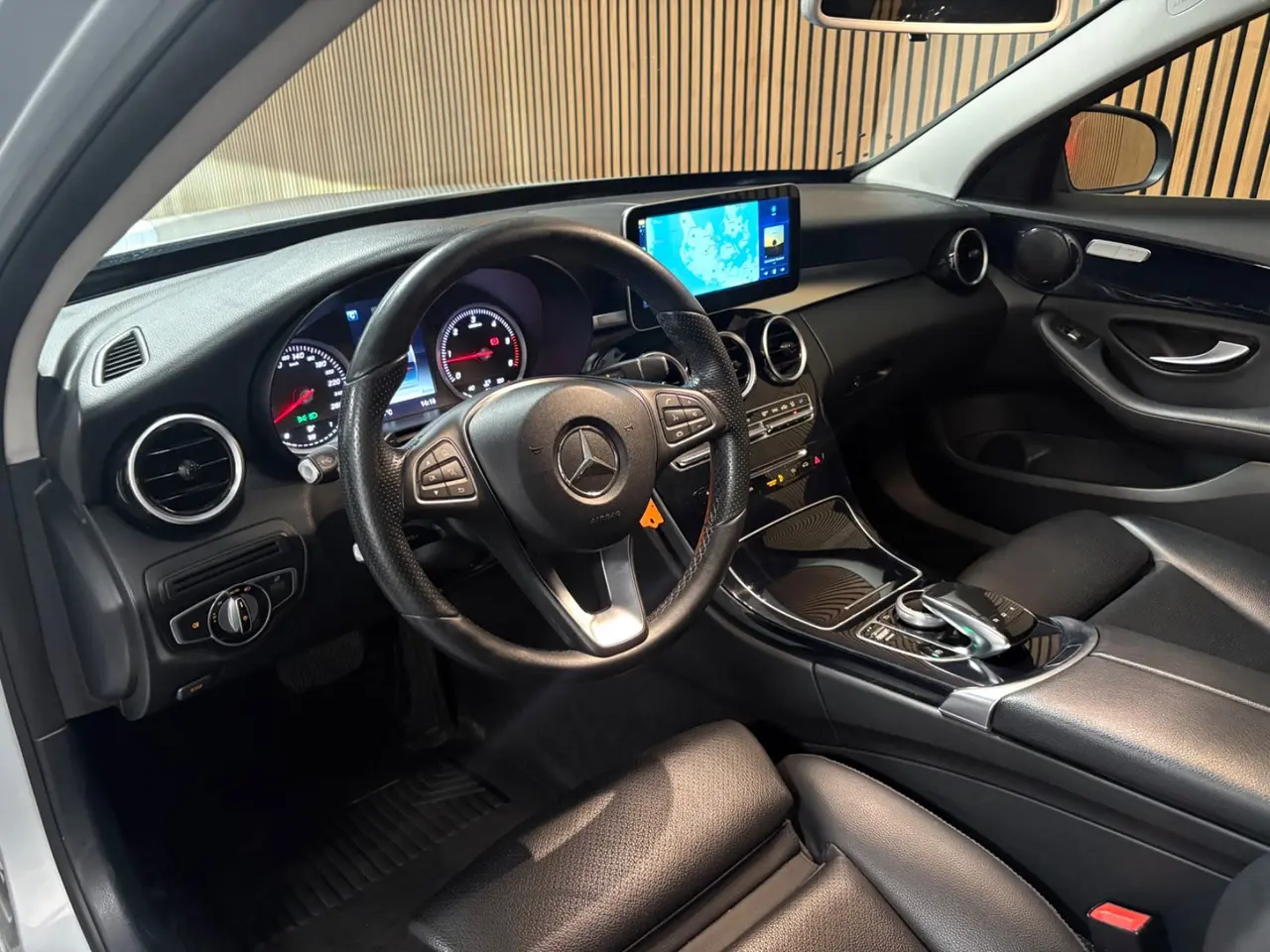 Billede 8 - Mercedes C220 d 2,2 AMG Line stc. aut.