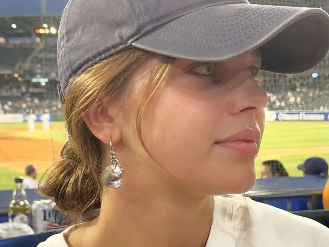 Billede 4 - ØRERINGE med BASEBALLKASKETTER - softball - cap