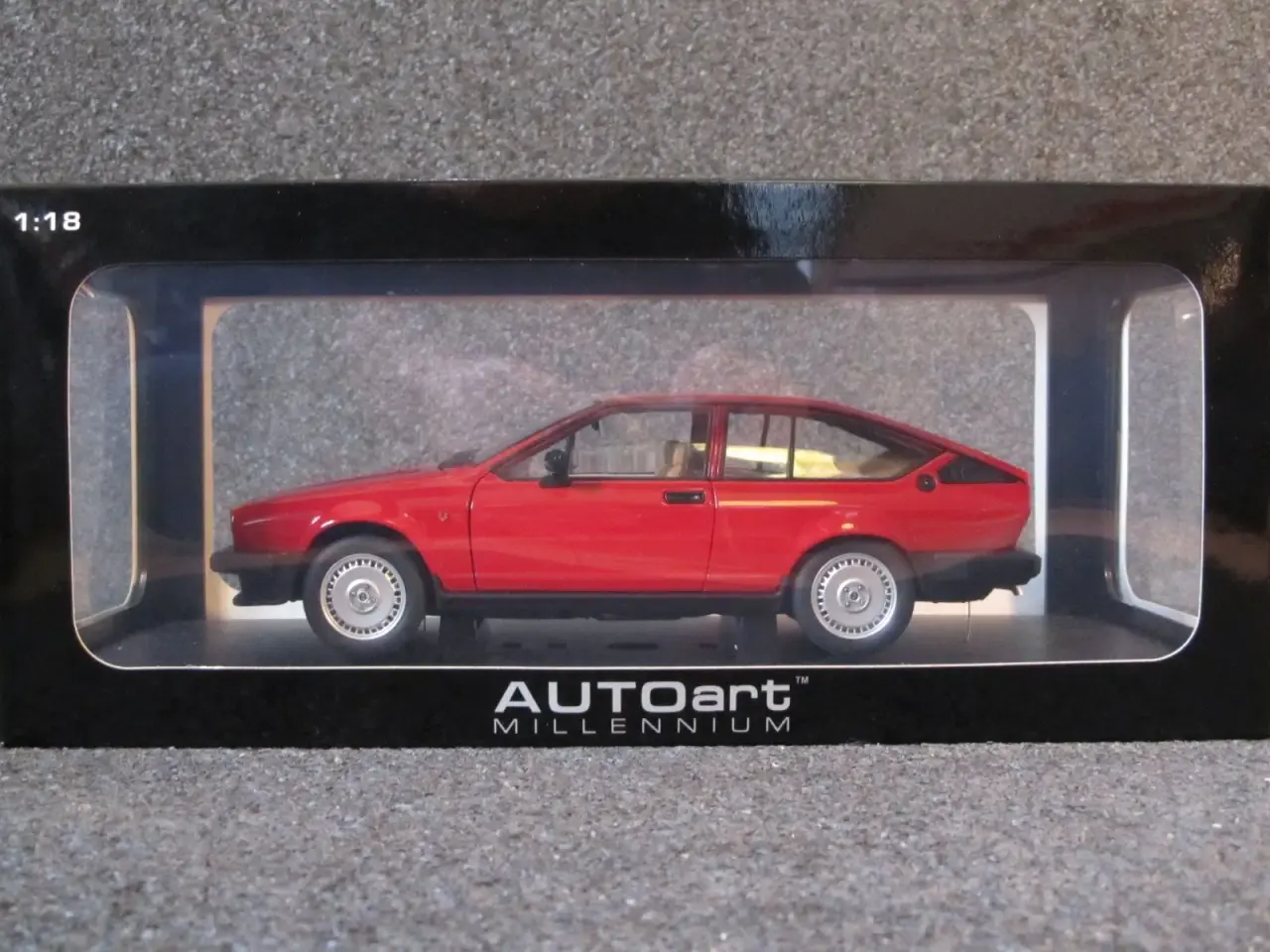 Billede 4 - 1980 Alfa Romeo GTV 2,0 - AUTOart - 1:18