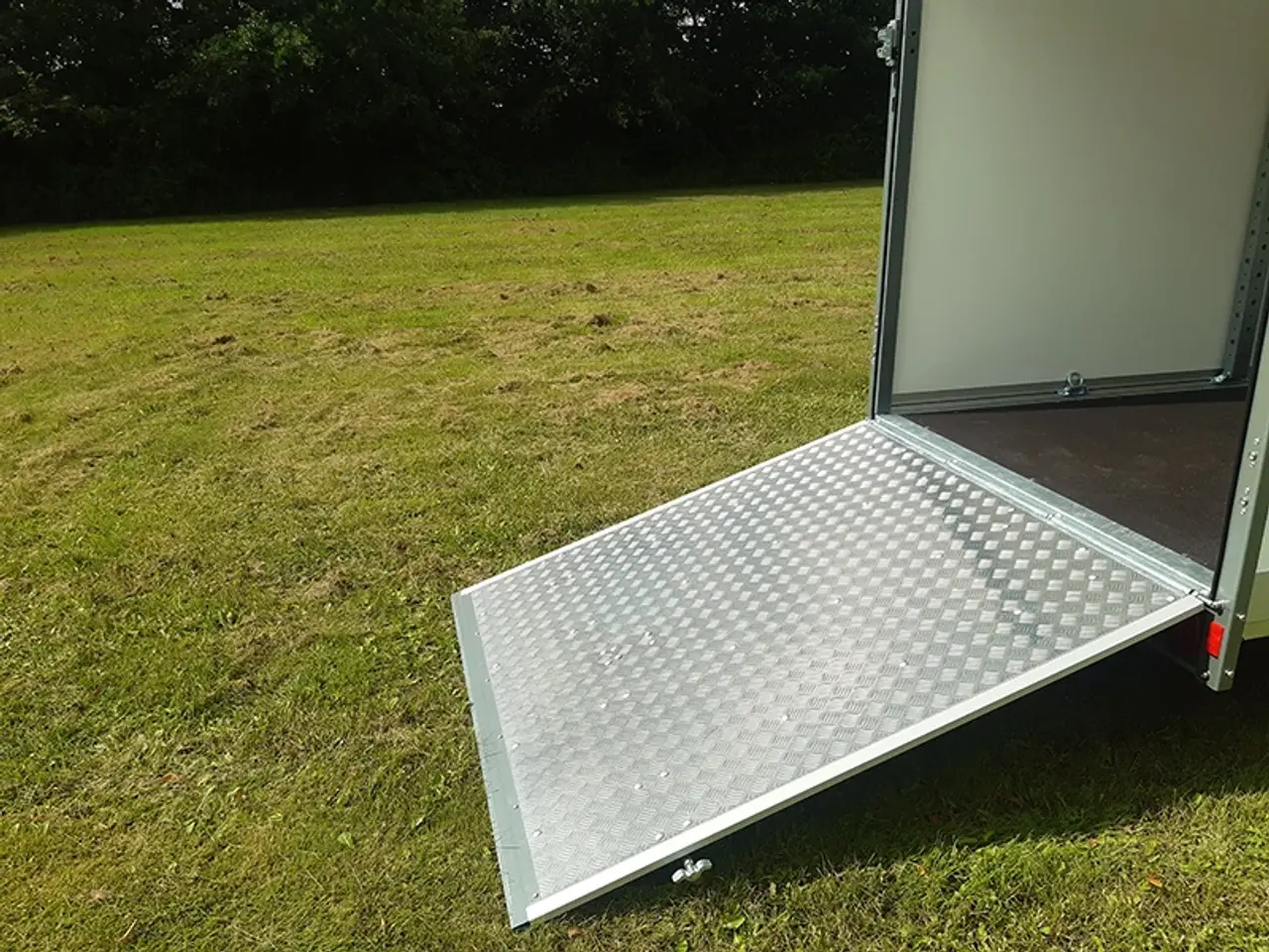 Billede 4 - Stema Cargo 255x157x154 1 akslet 1300 kg Rampe